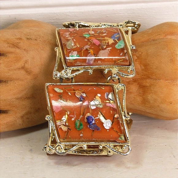 Vintage Cuff Bracelet Confetti Lucite PAM Gold-one Orange - Picture 1 of 8